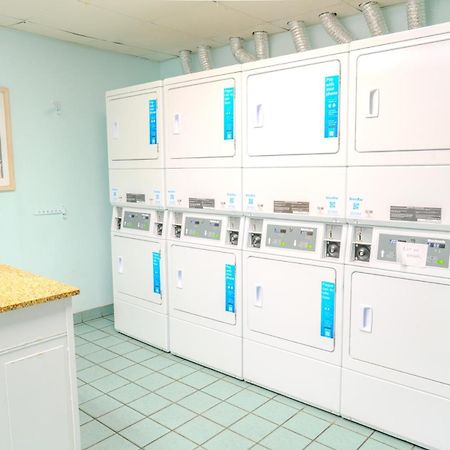 Beach Colony Resort Unit 1405 - Beautiful Oceanfront Condo - 1 Bedroom, 1 Bath - Perfect For 6! Myrtle Beach Exterior foto