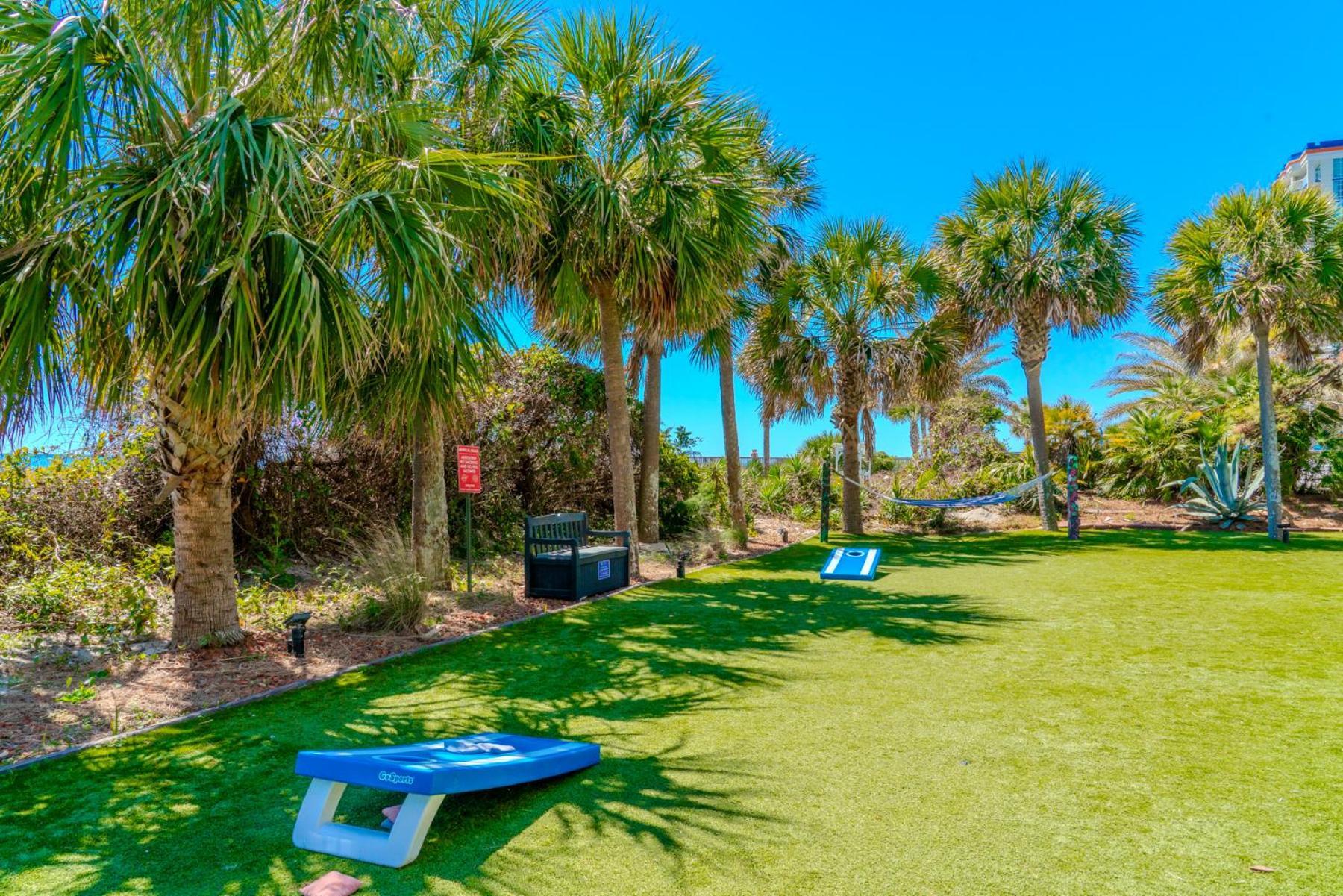 Beach Colony Resort Unit 1405 - Beautiful Oceanfront Condo - 1 Bedroom, 1 Bath - Perfect For 6! Myrtle Beach Exterior foto